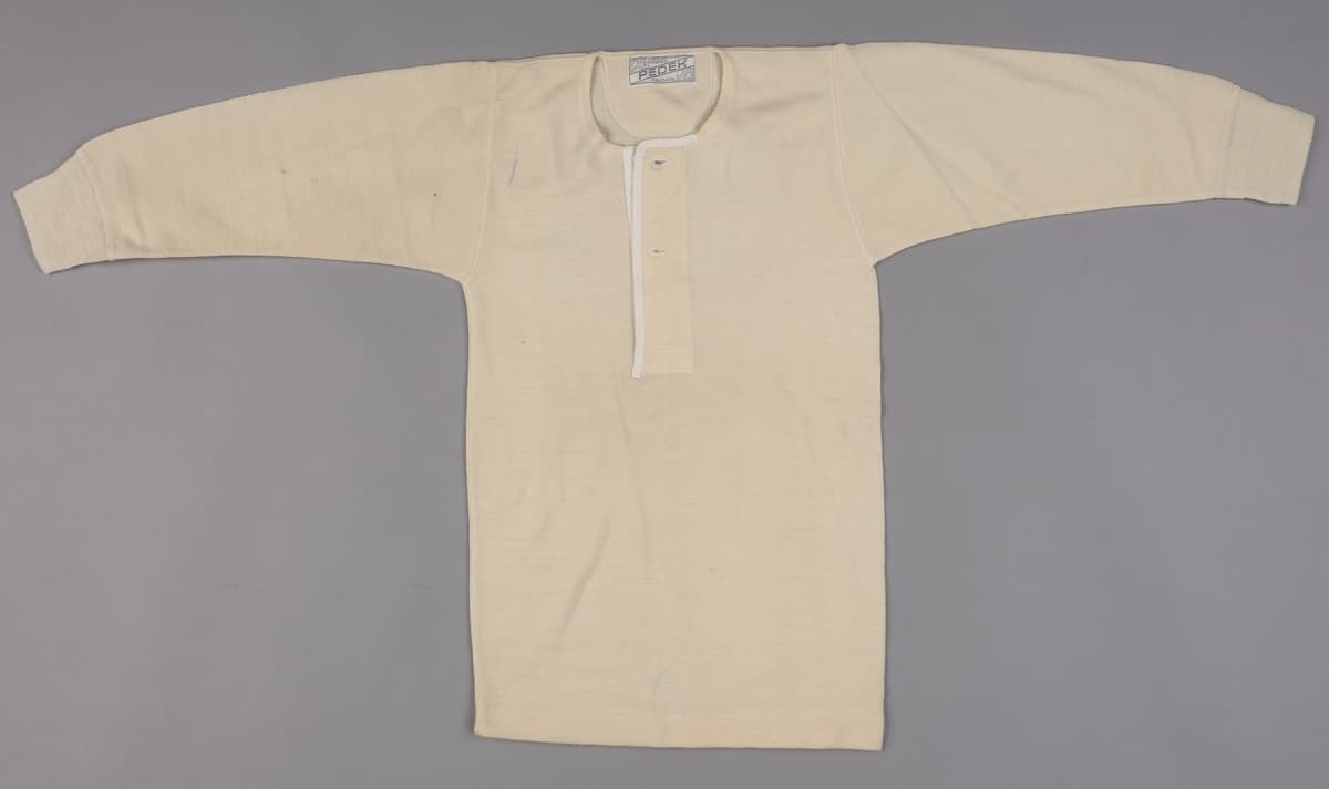 Long-sleeve wool base-layer top (Pedek wool underwear)